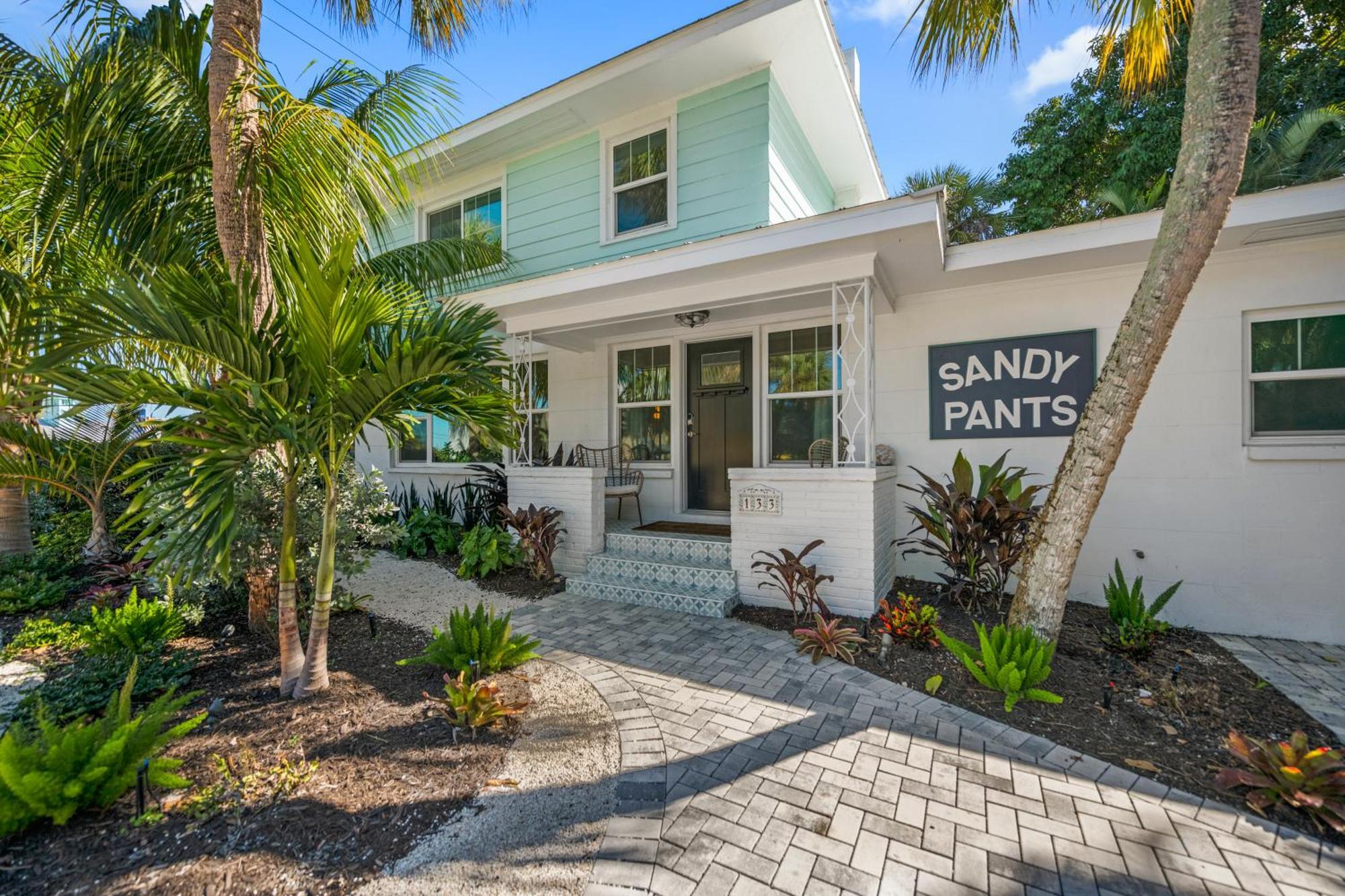 Sandy Pants - Designer Beach Chic Home Steps To Beach Backyard Oasis W Heated Pool Anna Maria Kültér fotó