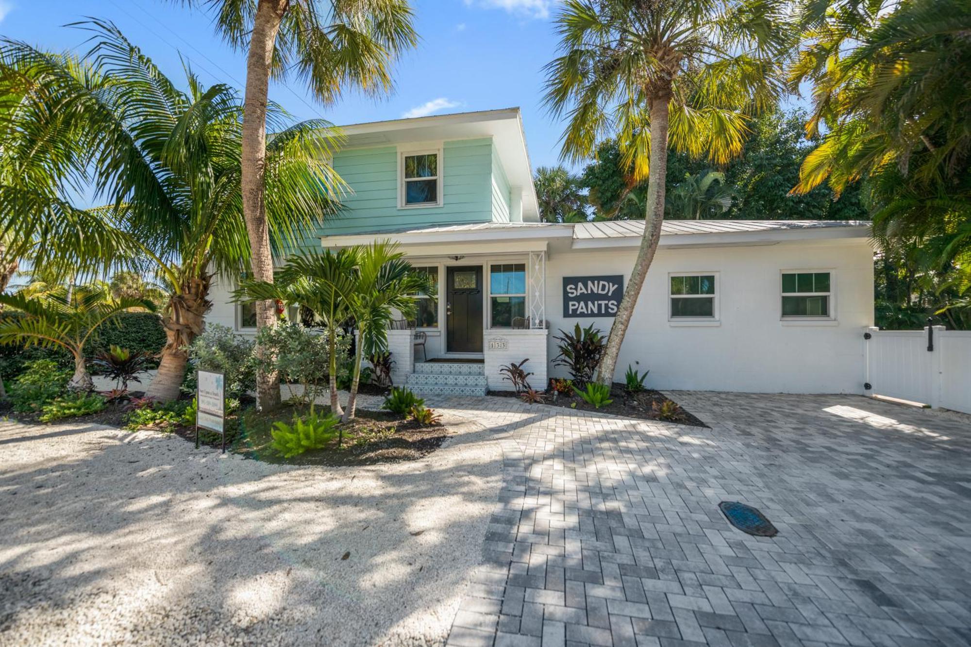 Sandy Pants - Designer Beach Chic Home Steps To Beach Backyard Oasis W Heated Pool Anna Maria Kültér fotó