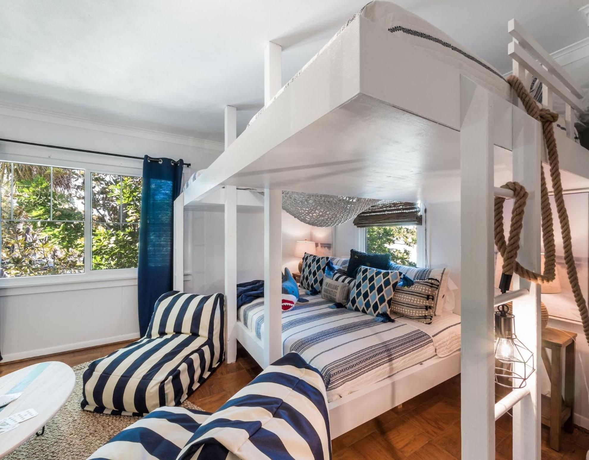 Sandy Pants - Designer Beach Chic Home Steps To Beach Backyard Oasis W Heated Pool Anna Maria Kültér fotó